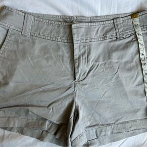 New York & Company Light Gray Women's Shorts